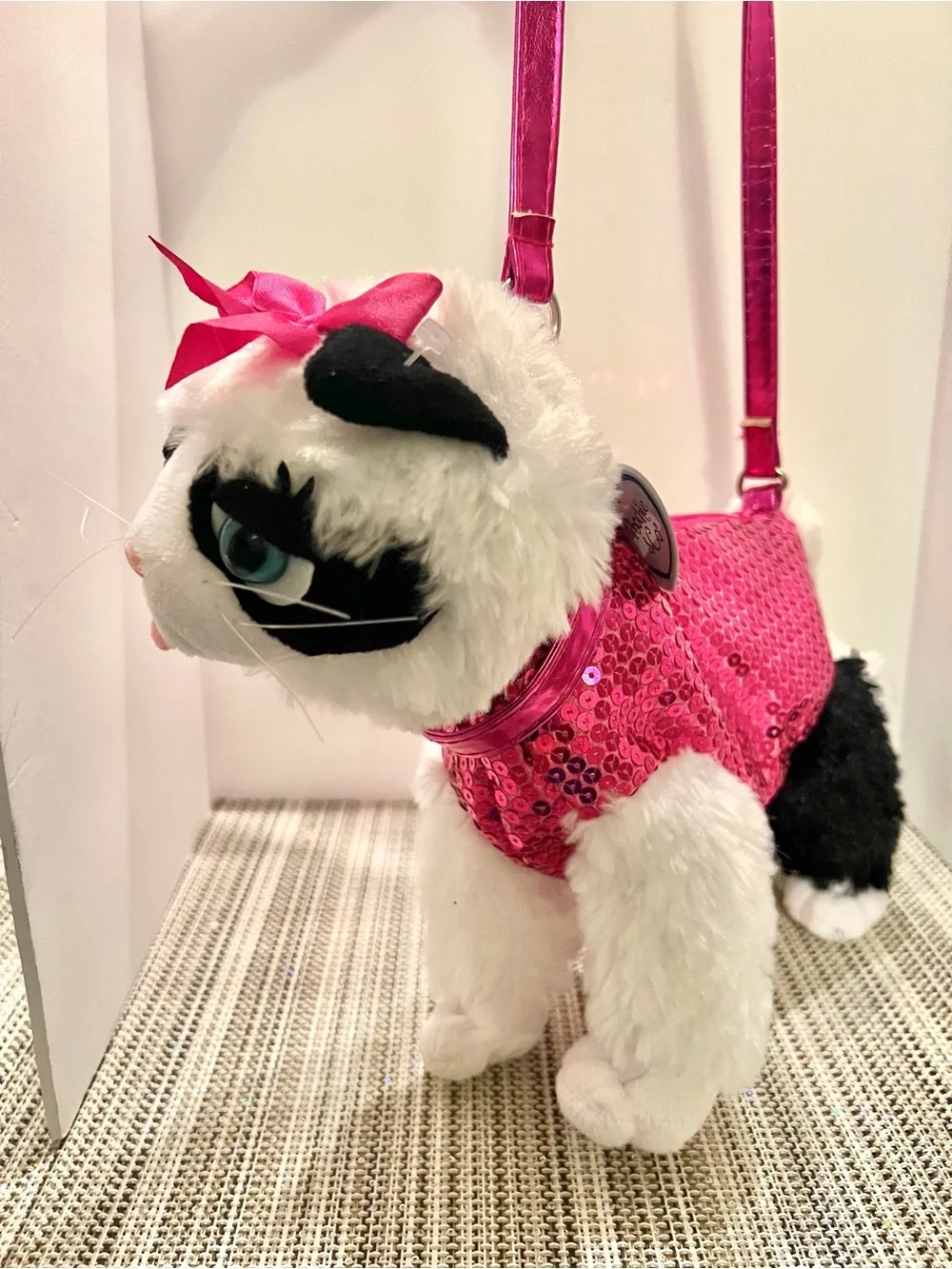 NEW Poochie & Co. Sequin Plush Dog Crossbody Carrier Bag in Hot Pink.